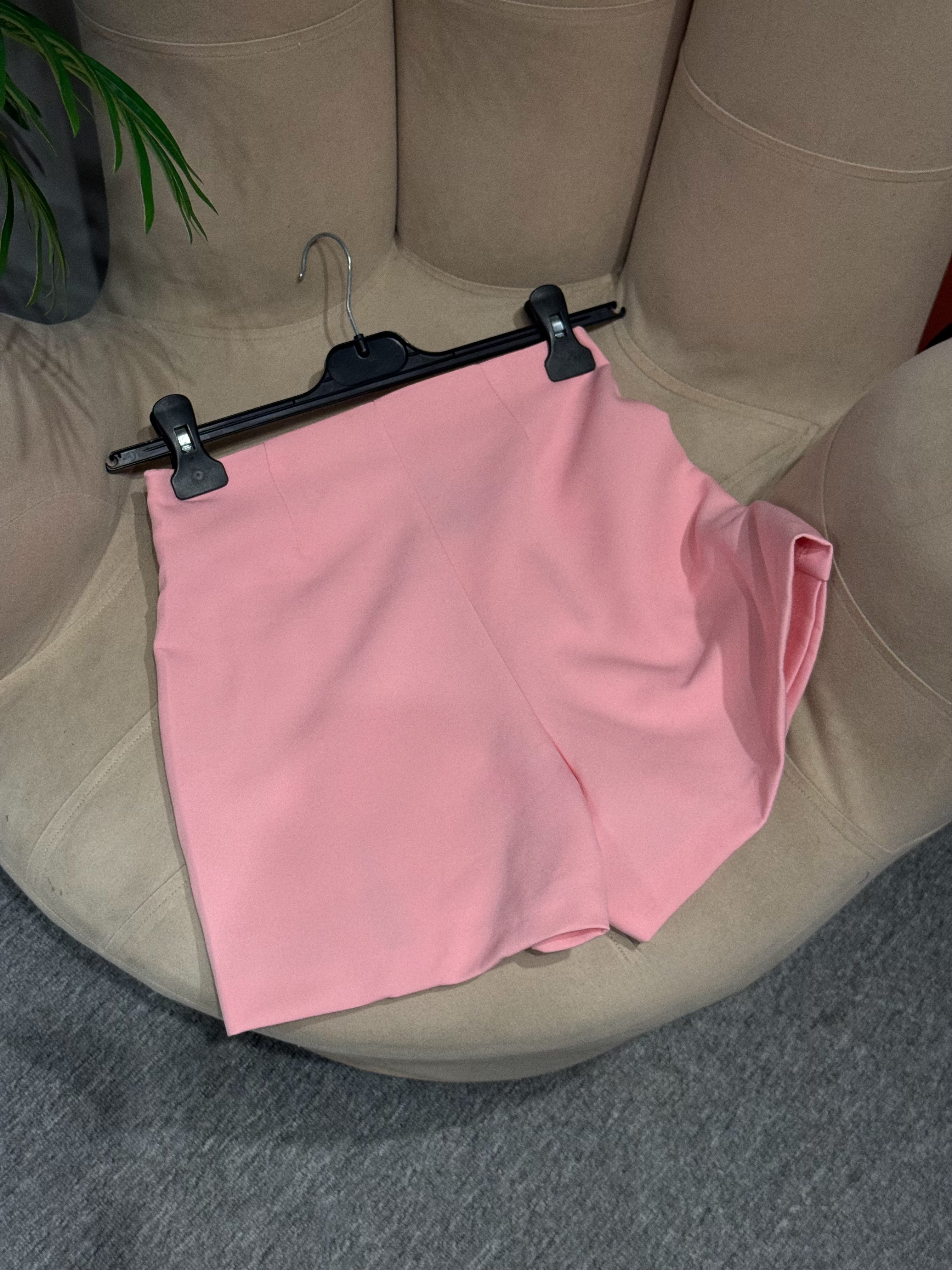 PEMBE ŞORT ETEK