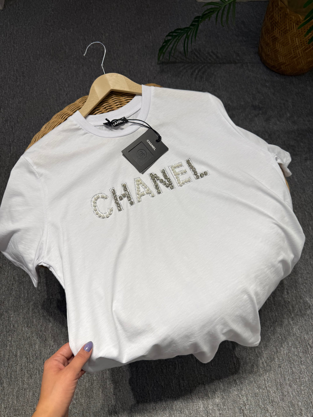 Beyaz Taşlı T-shirt