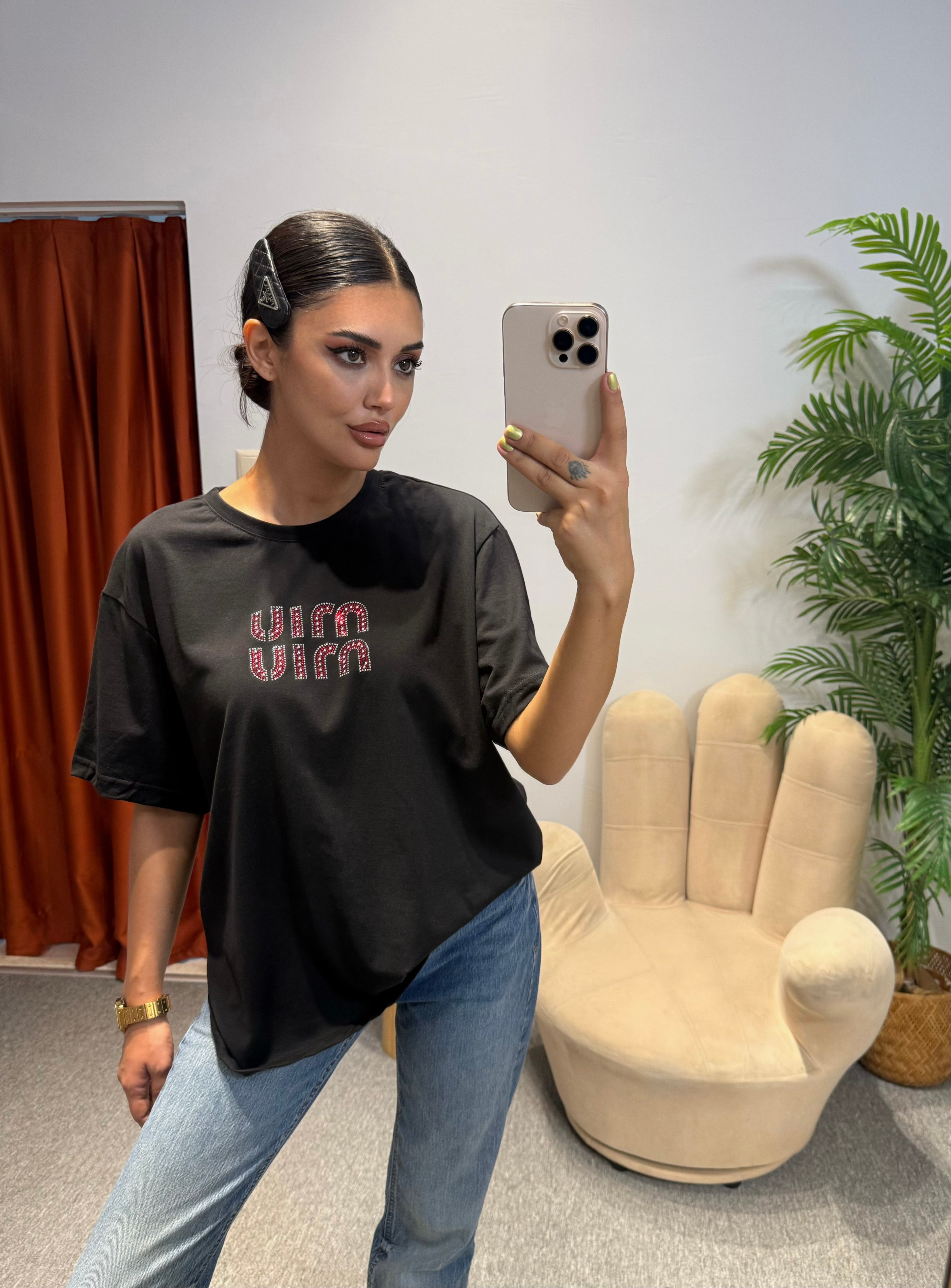 SİYAH TAŞLI T-SHIRT