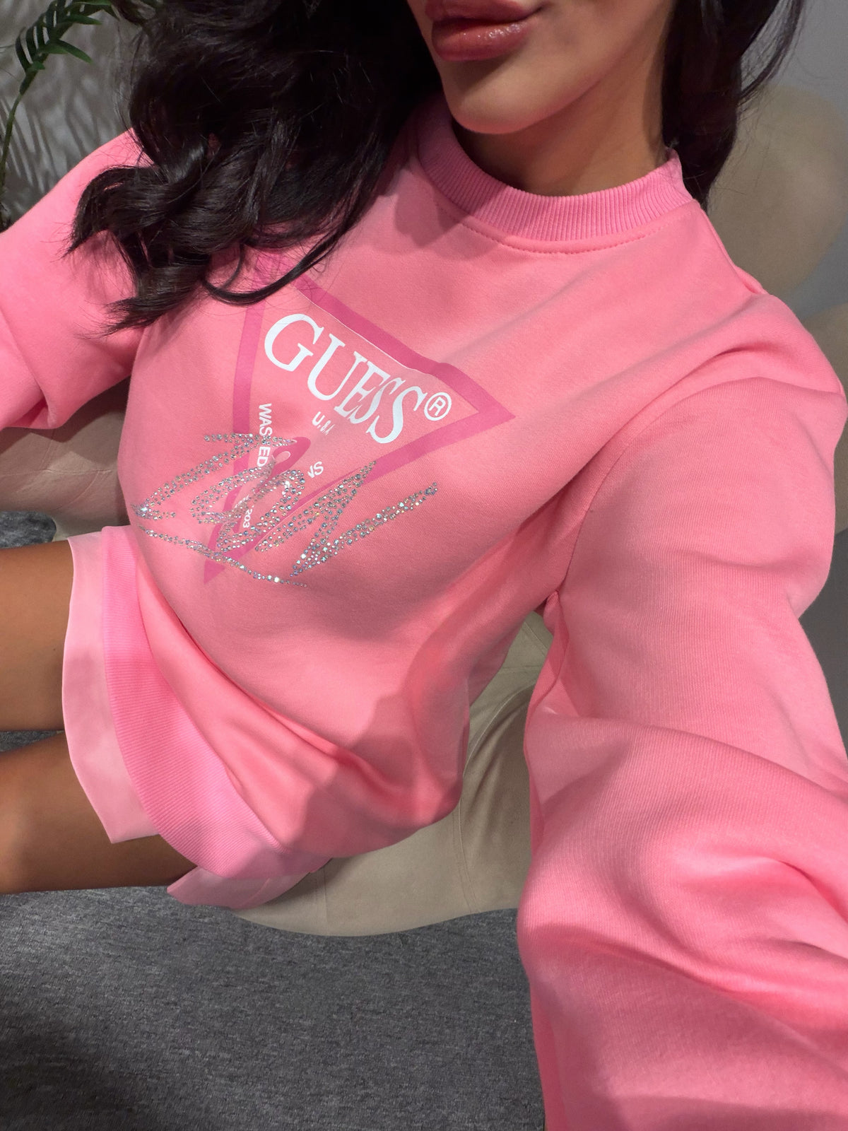 PEMBE TAŞLI SWEATSHİRT